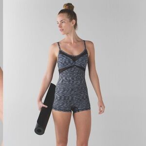 EUC Lululemon Drop it like it’s hot Leotard Size 4 Black & White